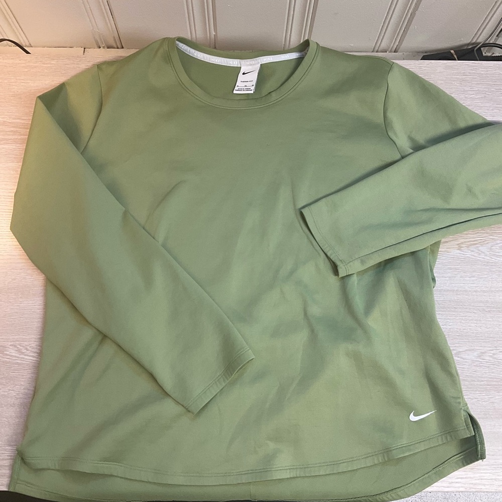 Nike Thermafit olive green